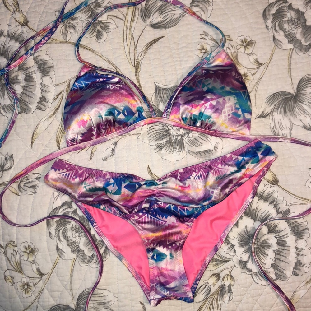 VS pink bikini